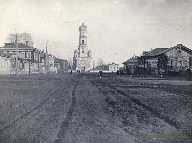 Свято-Троицкий собор_000. Вид с запада.  Фото до 1935 года
