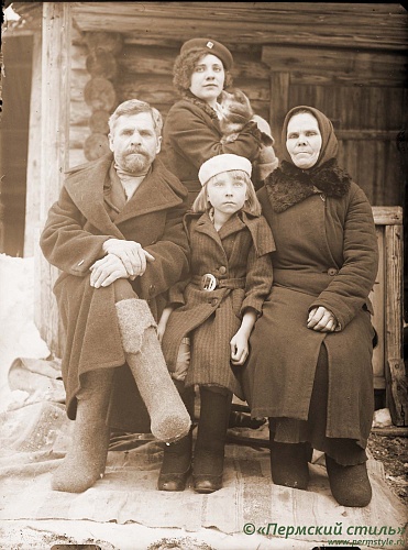 Жители Краснокамского р-на, 1930-е годы, фот.Георгий Зеленин