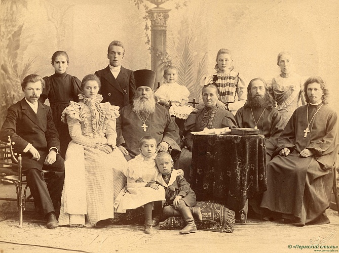 Накаряков Николай_06, священник. В кругу семьи