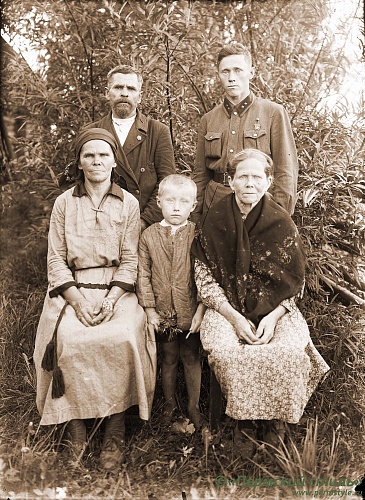 Жители Краснокамского р-на, 1930-е годы, фот.Георгий Зеленин
