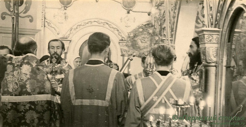 Павел (Голышев)_038. Архиерейская служба, вырезка из фотографии