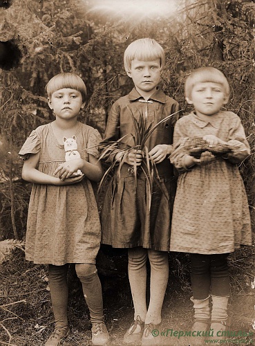 Жители Краснокамского р-на, 1930-е годы, фот.Георгий Зеленин