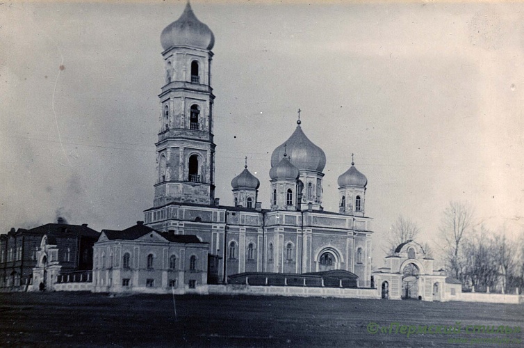 Свято-Троицкий собор_001. Вид с юго-запада. 1931 год