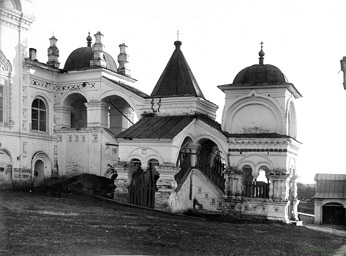 Соликамск_107. Свято-Троицкий собор (летний), северное крыльцо. Начало ХХ века