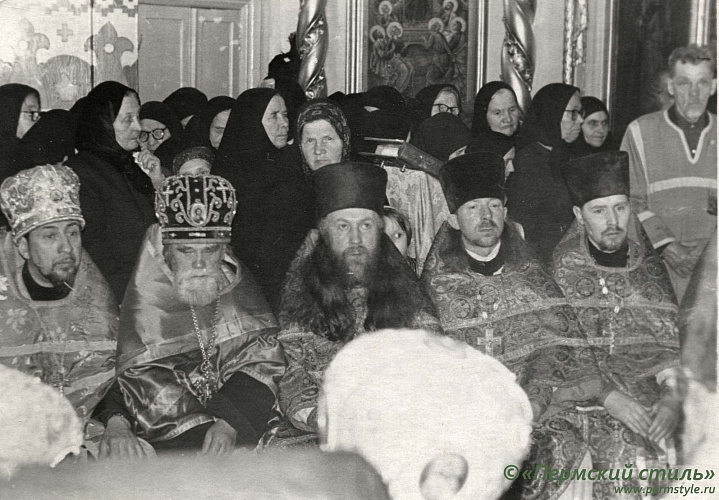 Караваев Иоанн, протоиерей_09. С духовенством Пермской епархии