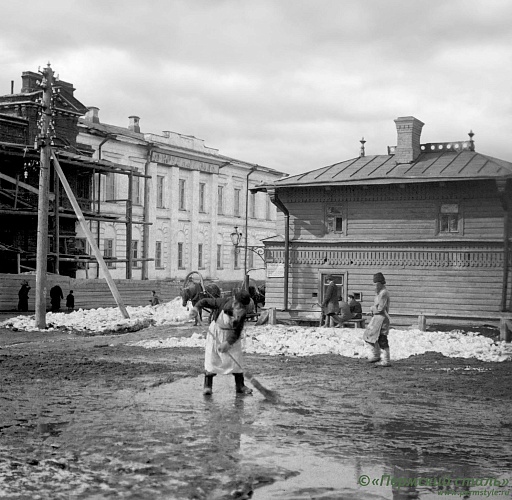 Строительство левой секции Окружного суда. (Куйбышева), 39.