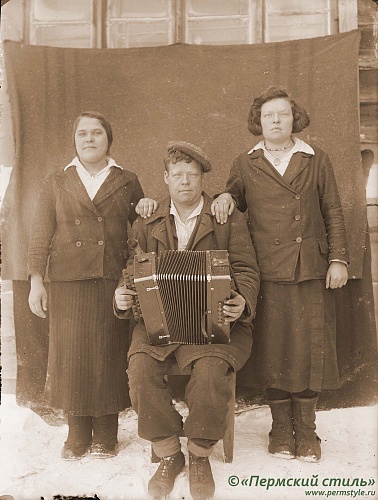 Жители Краснокамского р-на, 1930-е годы, фот.Георгий Зеленин