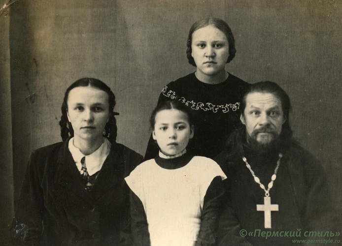 о.Иоанн Покровский_005. В кругу близких