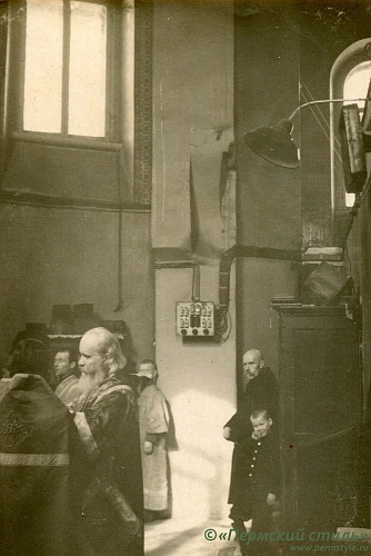 Иоанн (Лавриненко)_36. Служба в храме